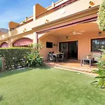 Lujoso Adosado Frente Al Mar Con Piscina Y Jardin - Riviera Andaluza 3 Hébergement de vacances *