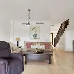 Hébergement de vacances Lujoso Adosado Frente Al Mar Con Piscina Y Jardin - Riviera Andaluza 3 Estepona