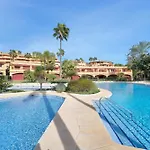 Lujoso Adosado Frente Al Mar Con Piscina Y Jardin - Riviera Andaluza 3 Hébergement de vacances Estepona