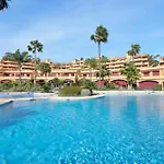 Hébergement de vacances Lujoso Adosado Frente Al Mar Con Piscina Y Jardin - Riviera Andaluza 3 Estepona