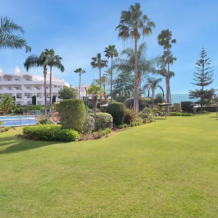 Lujoso Adosado Frente Al Mar Con Piscina Y Jardin - Riviera Andaluza 3