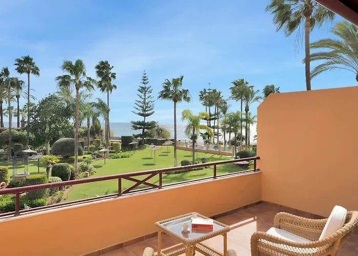 Будинок відпочинку Lujoso Adosado Frente Al Mar Con Piscina Y Jardin - Riviera Andaluza 3 *