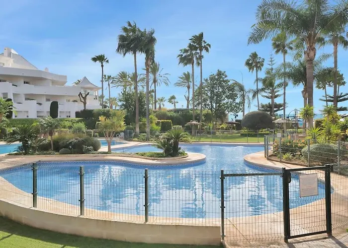 Lujoso Adosado Frente Al Mar Con Piscina Y Jardin - Riviera Andaluza 3 *