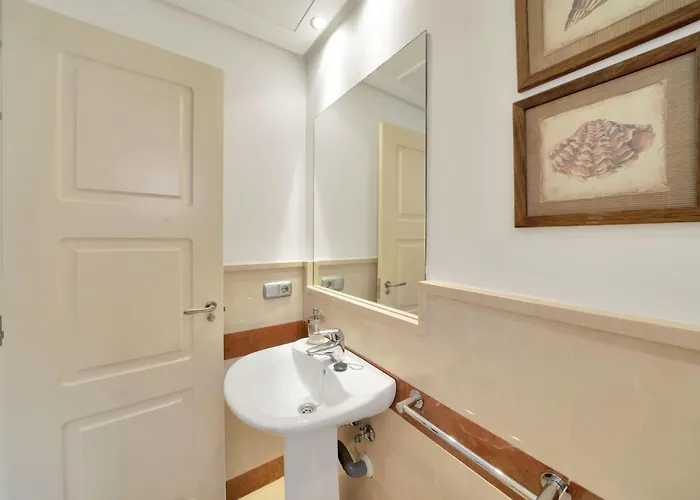 Lujoso Adosado Frente Al Mar Con Piscina Y Jardín - Riviera Andaluza 3