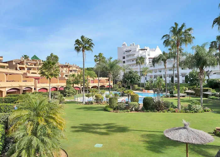 Lujoso Adosado Frente Al Mar Con Piscina Y Jardín - Riviera Andaluza 3